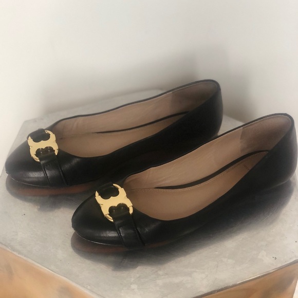 [SOLD] Tory Burch Leather Flats - Picture 2 of 7